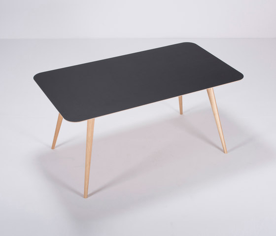 Stafa table | 160x90 | Linoleum | Esstische | Gazzda