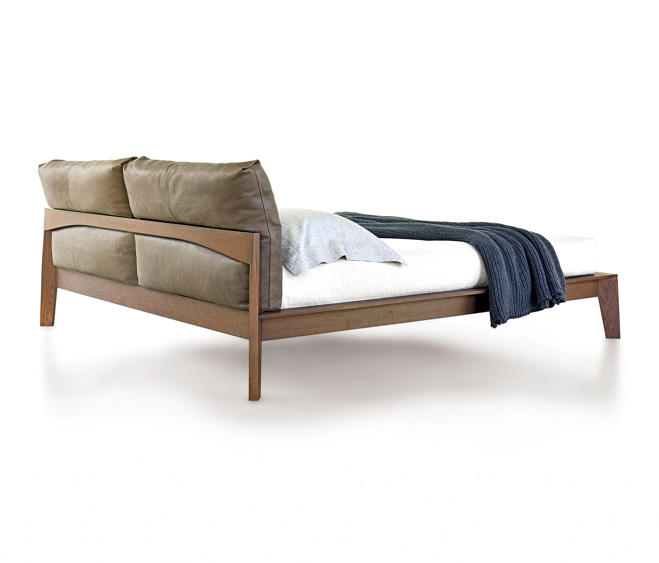 WISH - Beds from Molteni & C | Architonic