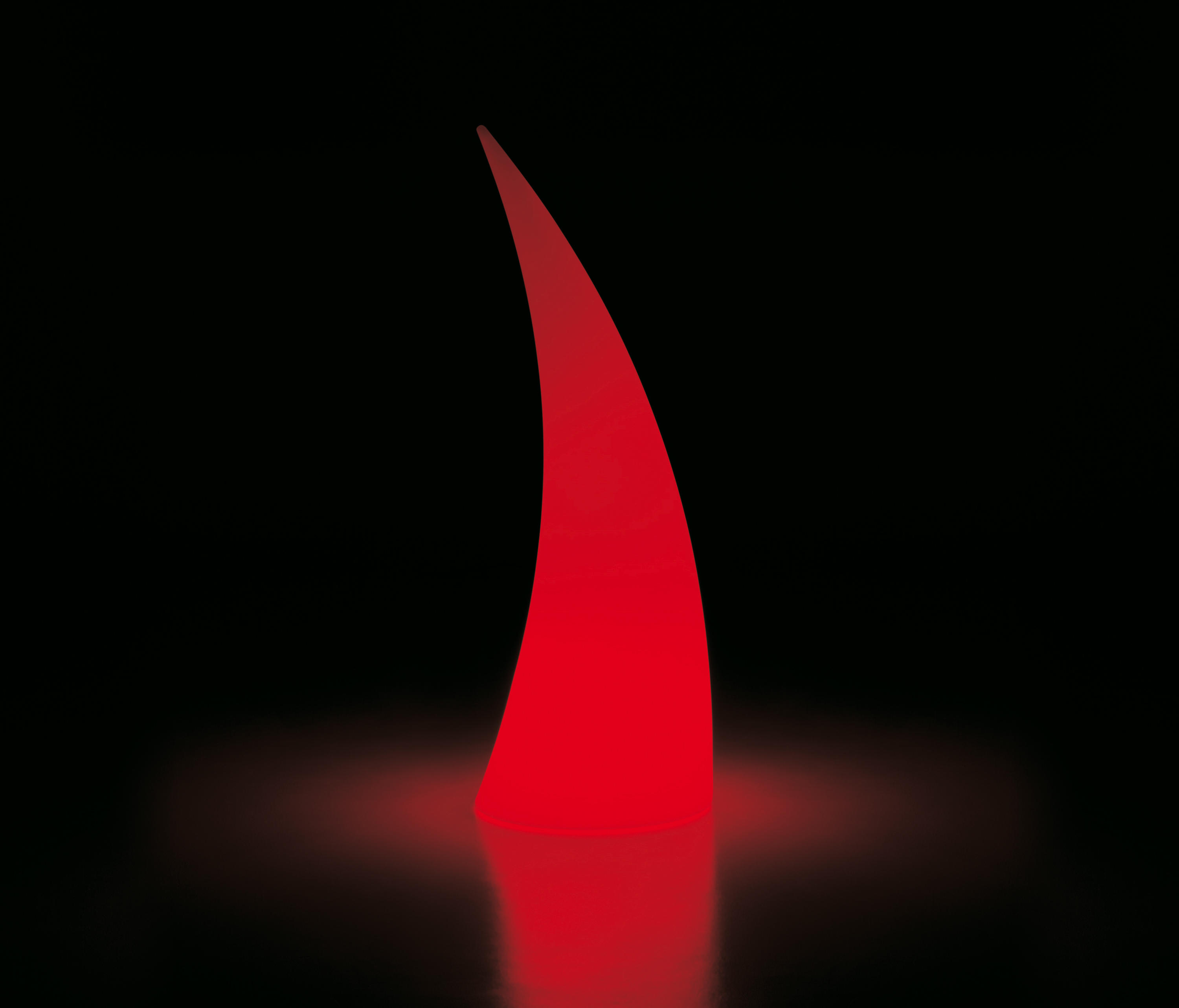 https://image.architonic.com/img_pro2-4/109/0095/horn-light-2-cutout-b.jpg