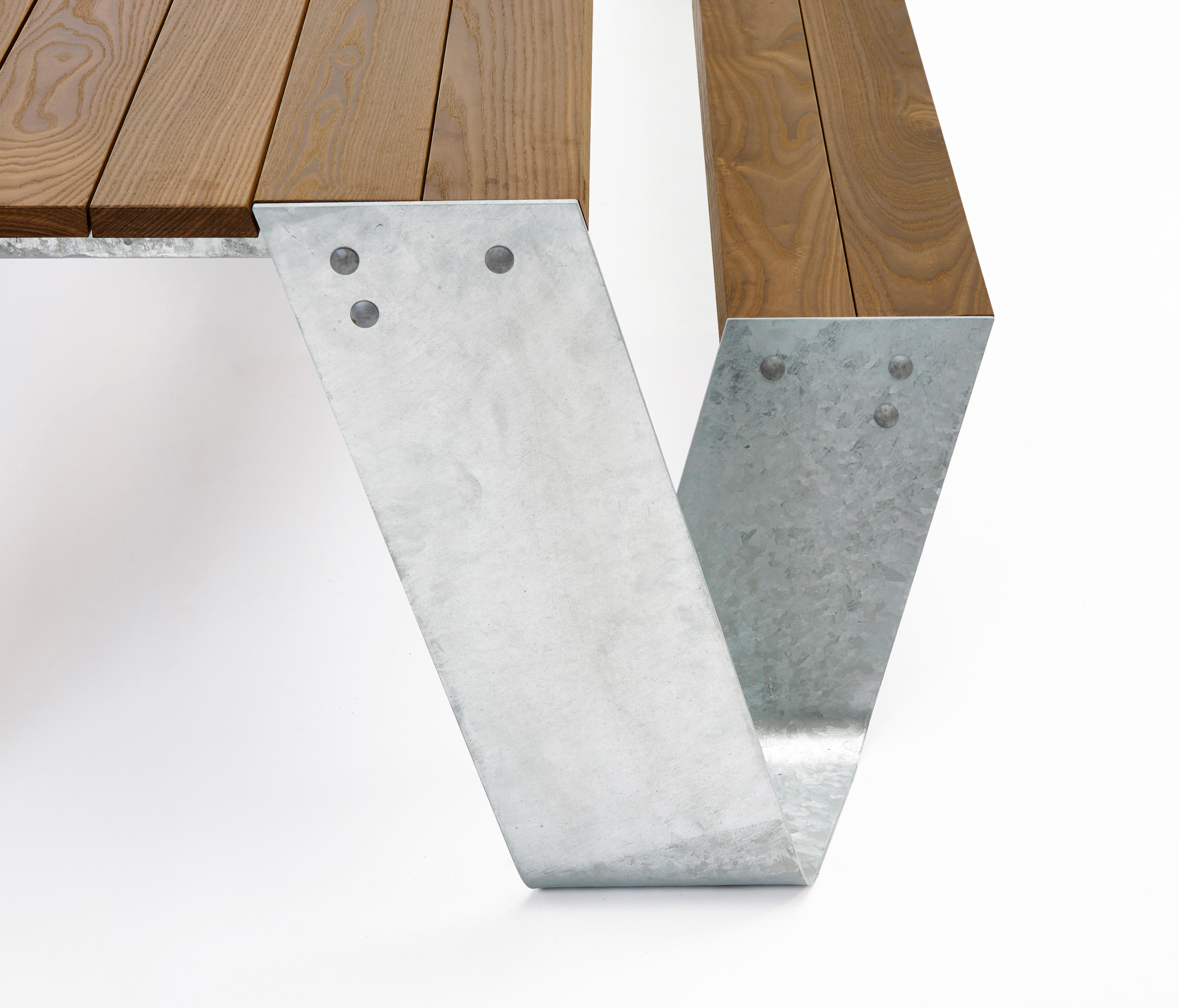 HOPPER PICNIC Dining tables from extremis Architonic