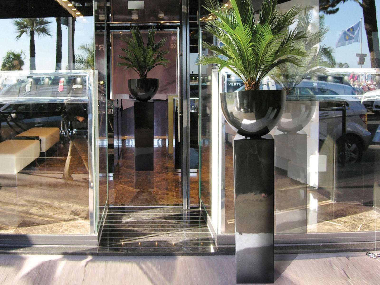 ROM + CHICAGO Plant pots from LivinGreen Architonic