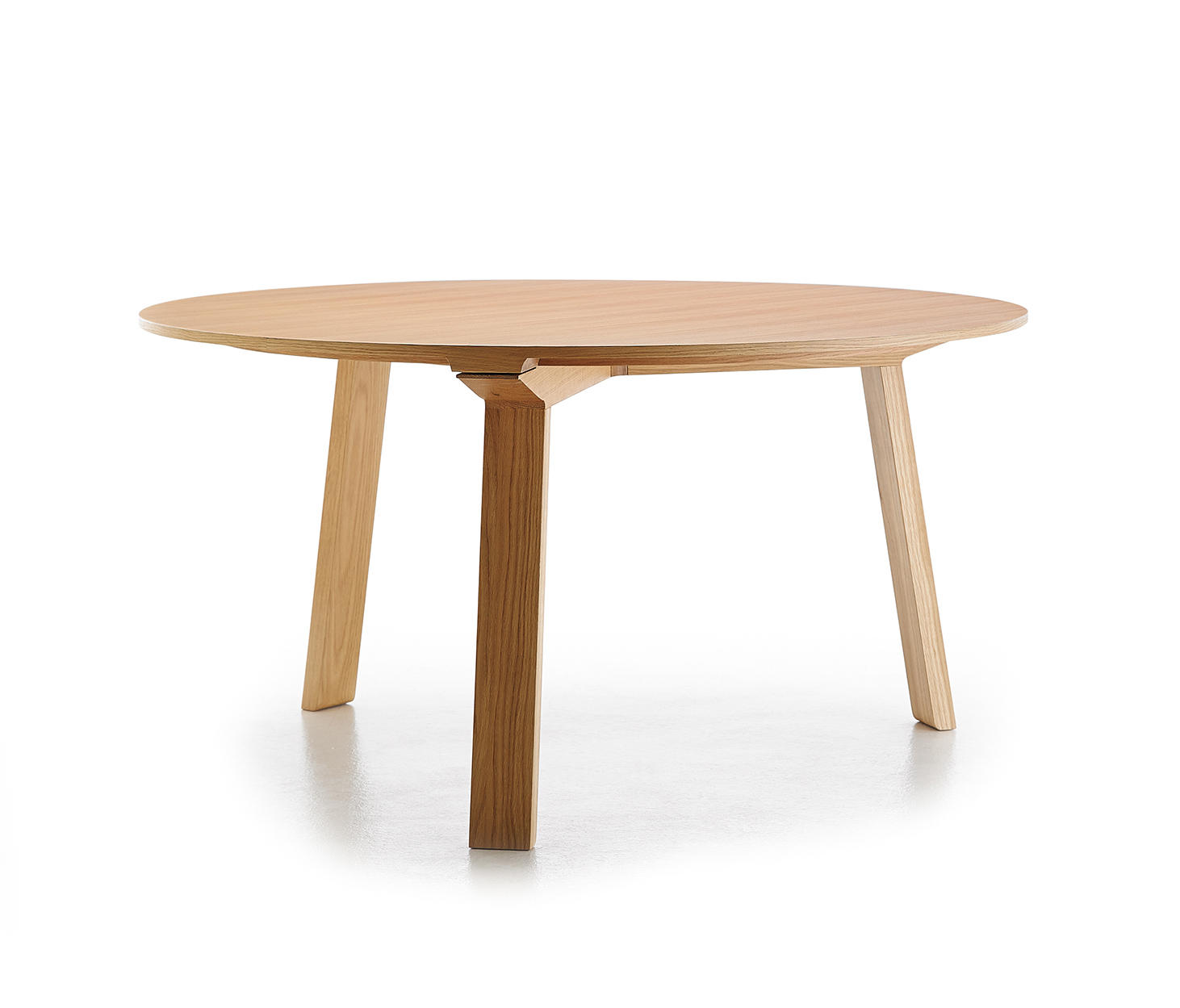 MITIS - Restaurant tables from Punt Mobles | Architonic