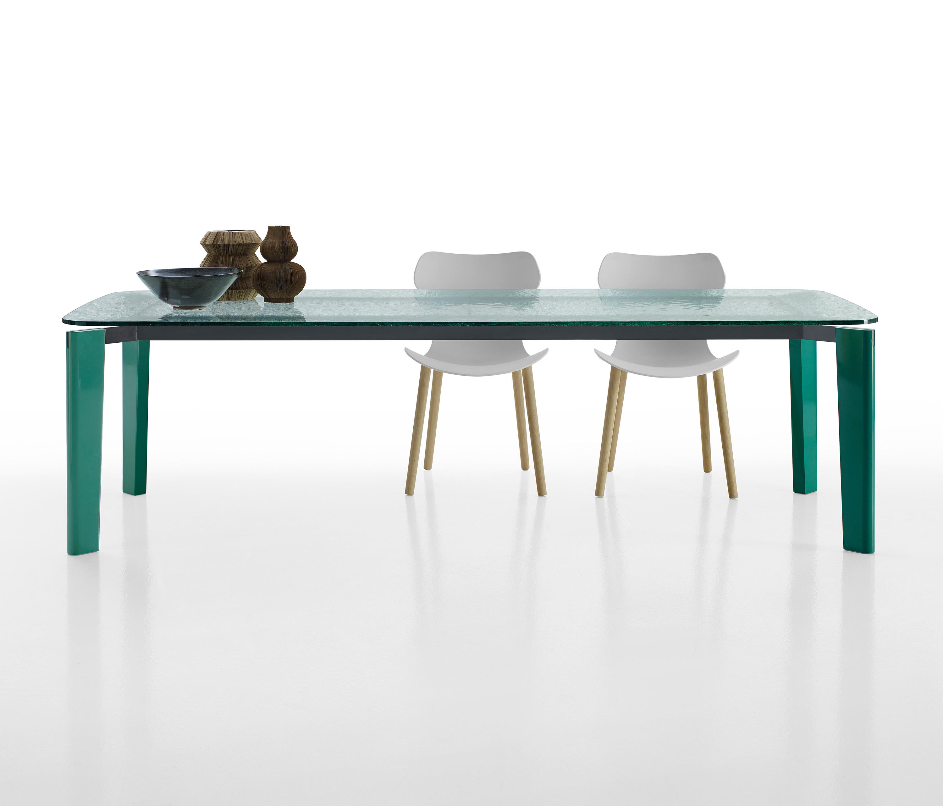 Стол b b. B&B Italia Oskar Table Glass Top. B&B Italia стол Toshi. Стол Hans b&b Italia. Стол stable Table b&b Italia.