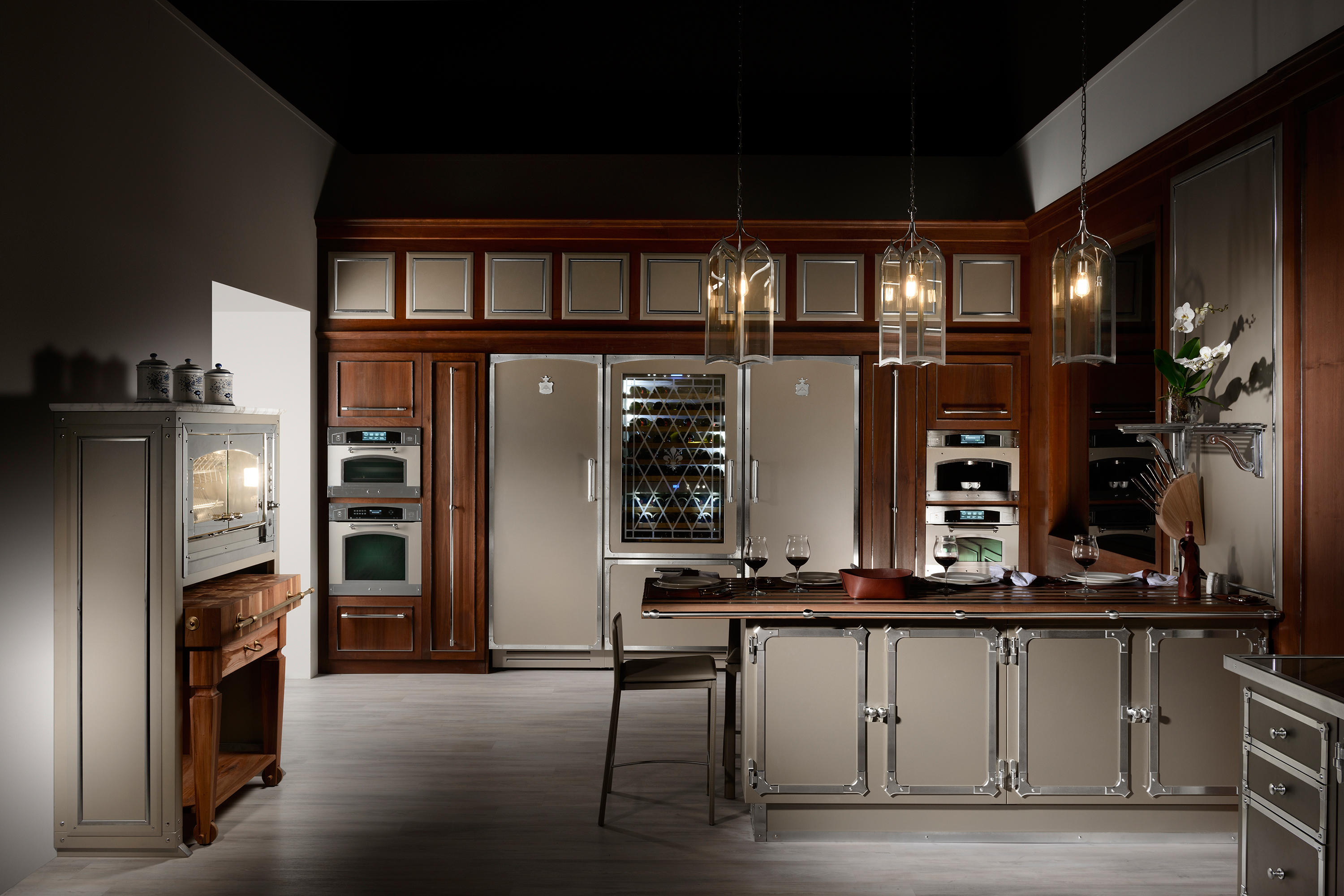 Kitchen made. Кухня Officine Gullo интерьер. Officine Gullo (Италия). Техника Officine Gullo. Кухня Officine Gullo Jet Black.