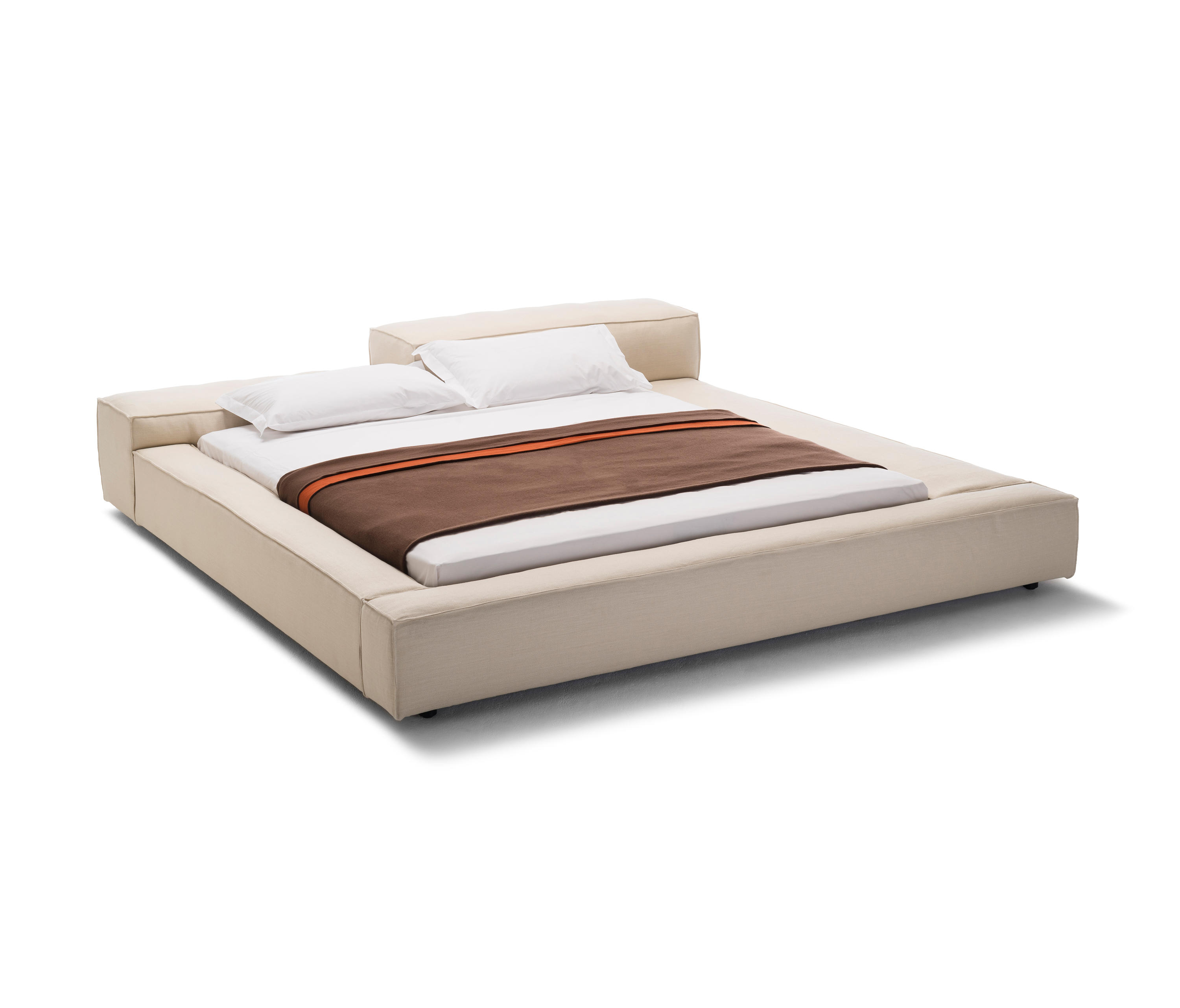 Soft bed. Extrasoft Bed Living Divani. Кровать Infinity class 160х200. Кровать Infinity class 180х200. Living Divani кровать.