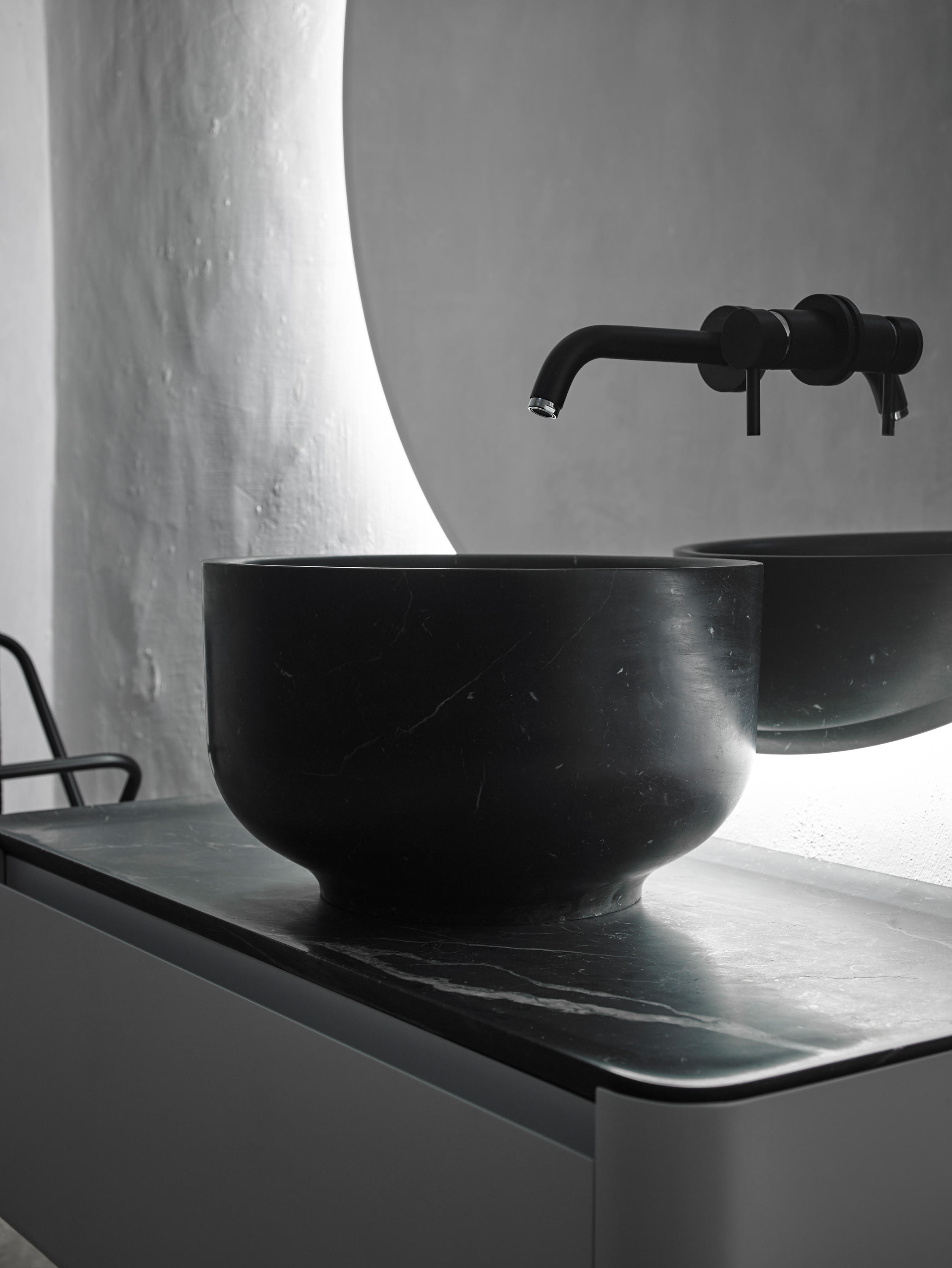 ORIGIN TOP MOUNTED BLACK MARQUINA MARBLE H25 WASHBASIN Wash basins