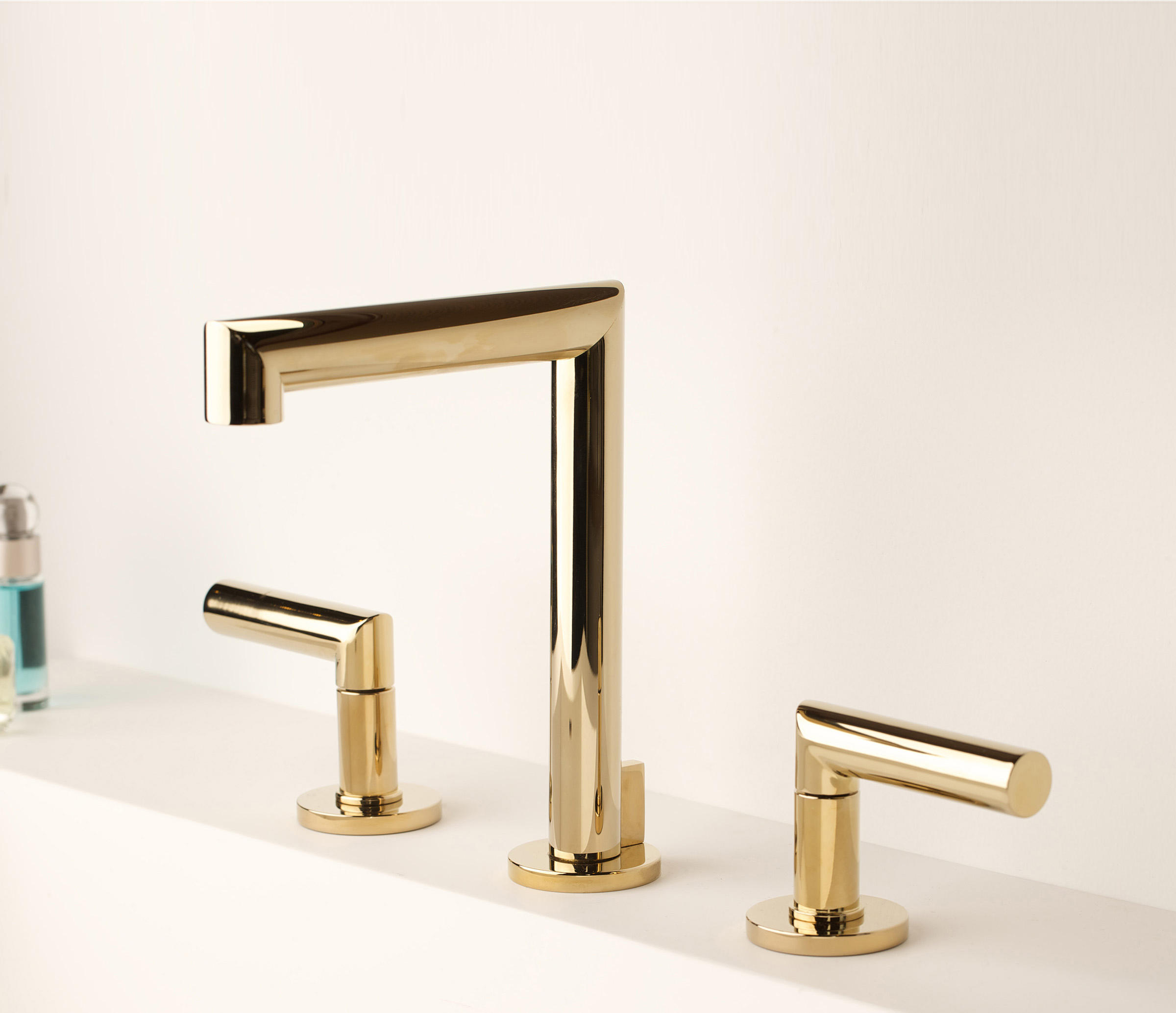 KIRSI - Wash basin taps from Newport Brass | Architonic