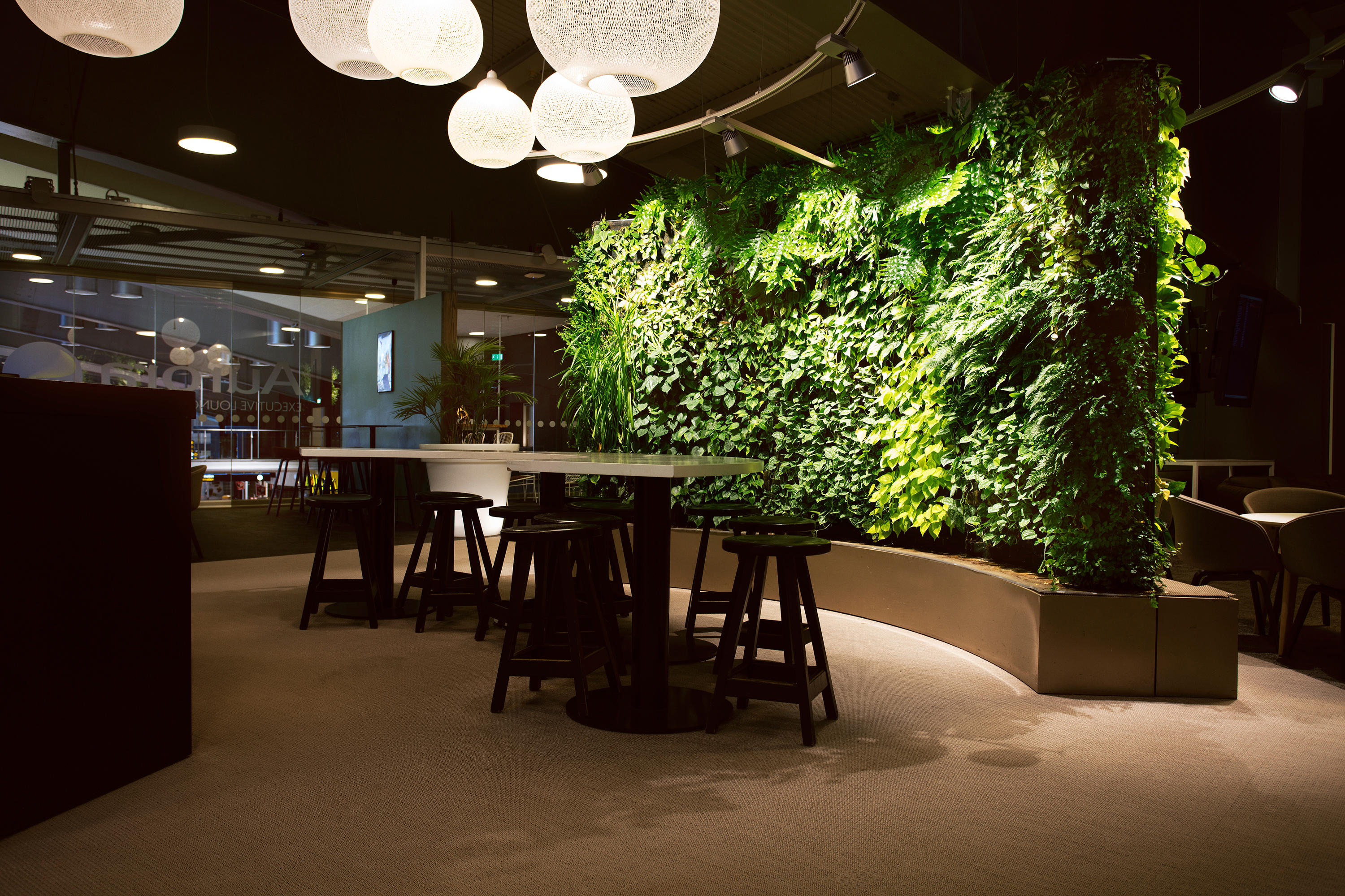 Indoor Vertical Garden | Arlanda Lounge Swedavia Room | Architonic