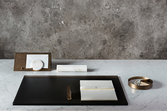Balancing - desk pad | Carpetas de escritorio | Salvatori