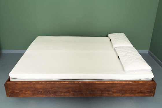 Castellet Floating Bed | Camas | JOHANENLIES
