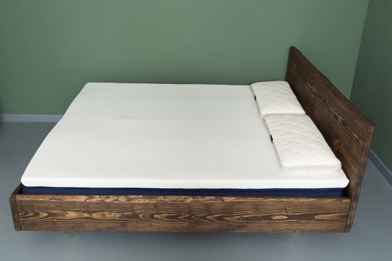 Castellet With Headboard | Beds | JOHANENLIES
