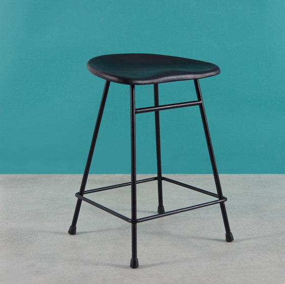 Noa Bar Stool | Bar stools | Pfeifer Studio