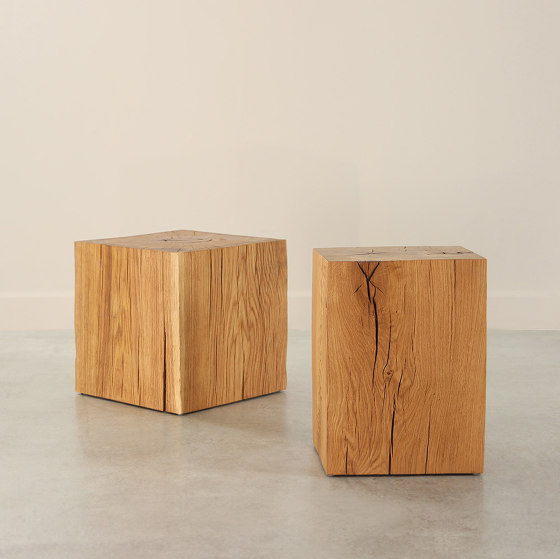 Putnam Oak Cube Table | Tables d'appoint | Pfeifer Studio