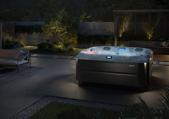 J-335™ | Whirlpools | Jacuzzi®
