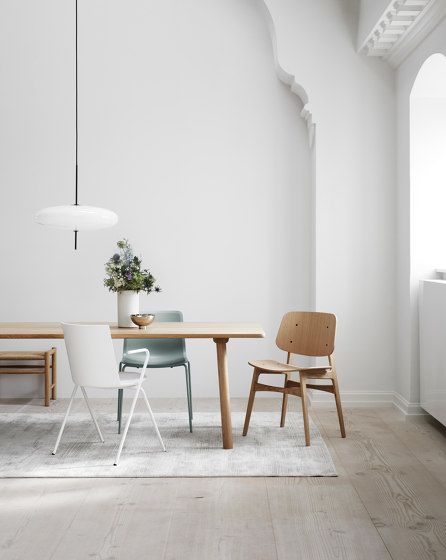 Søborg Steel Base Armchair | Chairs | Fredericia Furniture