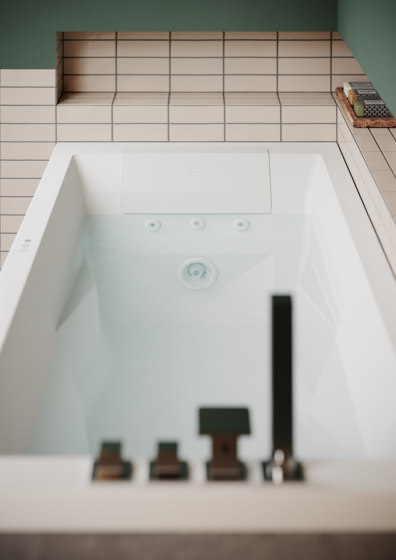 MyWay 180 | Whirlpools | Jacuzzi®
