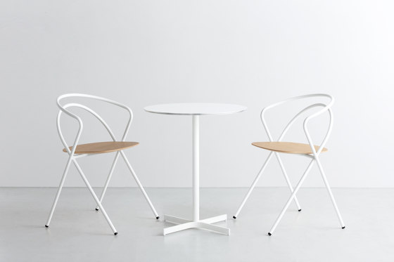 Minima | Chairs | By interiors inc.