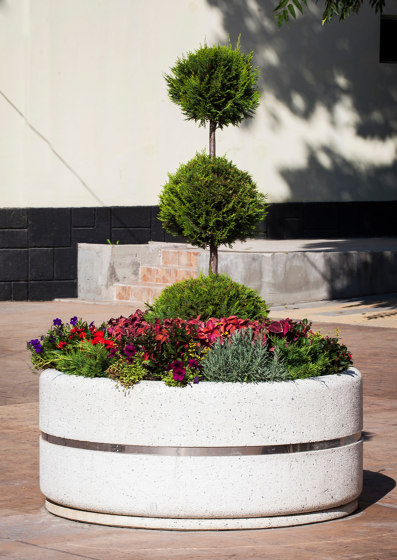 Round Concrete Planter 16 | Plant pots | ETE