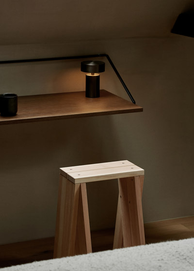 Column Table Lamp, Portable | Aluminium | Lámparas de sobremesa | Audo Copenhagen