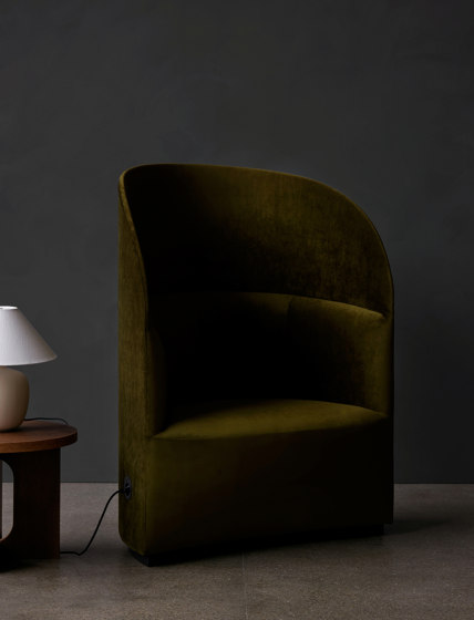 Tearoom Sofa, High Back W Power Outlet | Champion 035 | Sofas | Audo Copenhagen