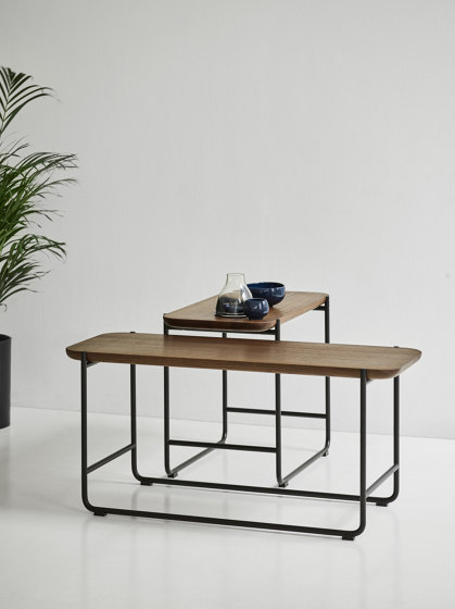 KONNO COFFEE- & SIDE TABLE SQUARE VERSION | Tables d'appoint | dk3