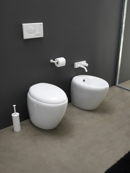 Touch | WCs | GSG Ceramic Design