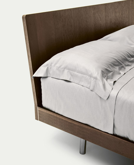 Alfa tall platform bed | Betten | Pianca