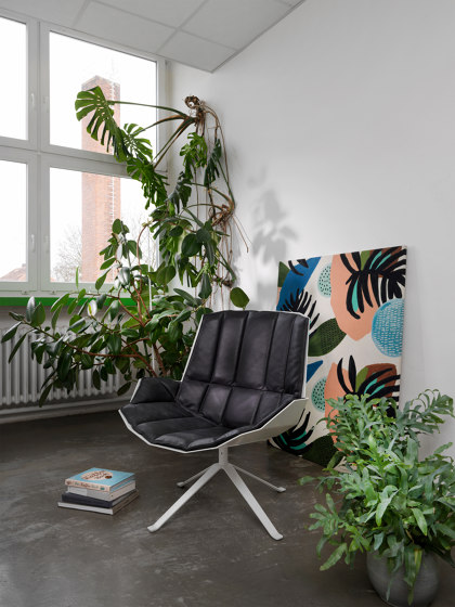 MARTINI Chair - Leather | Fauteuils | Müller Möbelfabrikation