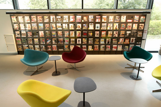 Ordrup Magazine Display Cabinet | Display stands | Lammhults Biblioteksdesign