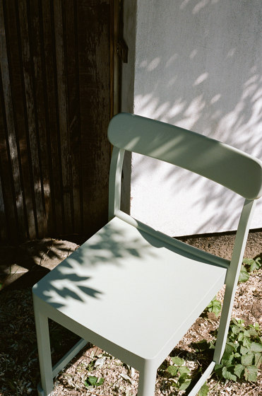 Atelier Chair | Sillas | Artek