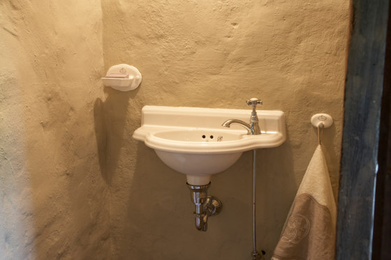 Oxford low level toilet with handle Horizontal outlet | Inodoros | Kenny & Mason