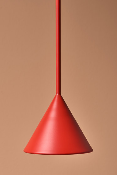 Figura Cone Brass | Lámparas de suspensión | SCHNEID STUDIO