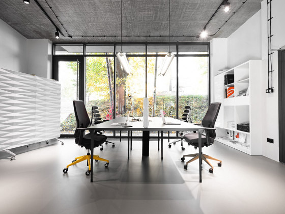 FOUR mobile office table | Desks | VANK
