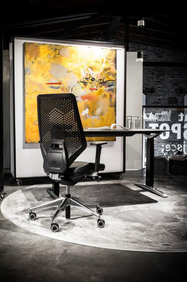 V6 swivel chair, upholstered | Office chairs | VANK