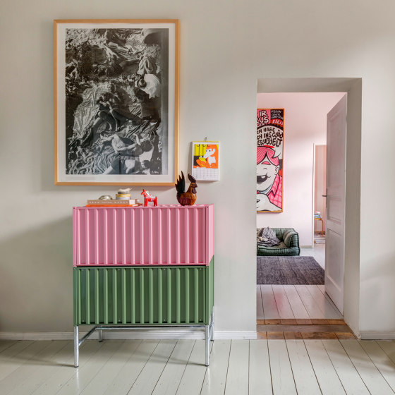 DS | Container mit Schloss - Schwefelgelb RAL 1016 | Sideboards / Kommoden | Magazin®