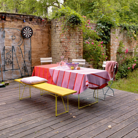 BTB | Table and Bench, tabletop zinc yellow RAL 1018 | Dining tables | Magazin®