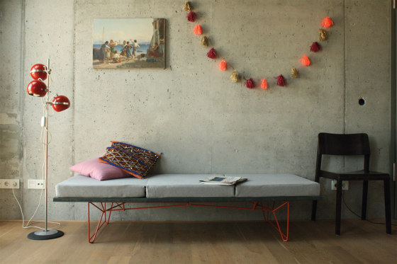 LTL | Table and Couch, granite grey RAL 7026 | Tavoli pranzo | Magazin®