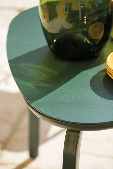 Marumi | Table moyenne Ceramic | Tables de repas | EGO Paris