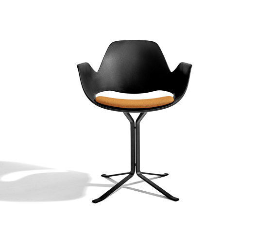 FALK | Dining armchair - Oiled oak legs, Dark Olive Seat | Chairs | HOUE