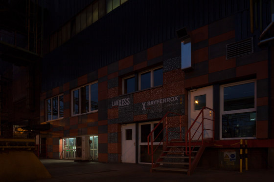 LUCEM Starlight translucent concrete facade system | Beton Platten | Lucem