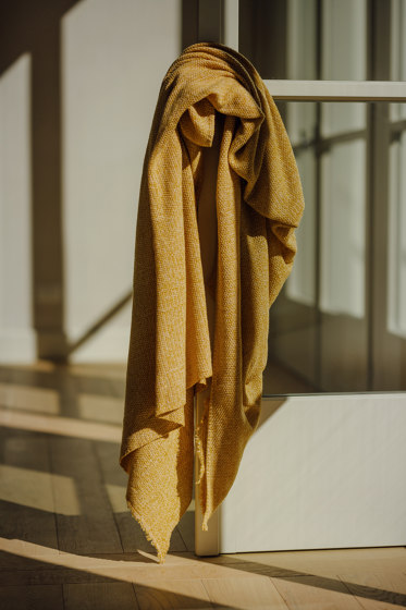 uuio WOL amber blanket | Plaids | uuio