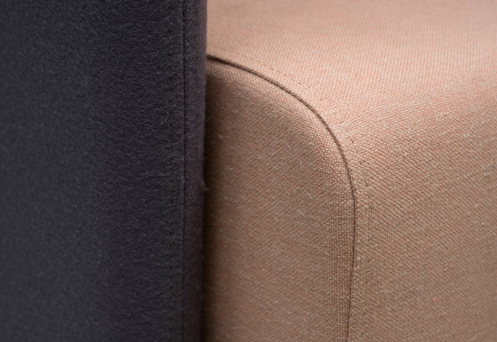 August armchair | Poltrone | Intuit by Softrend