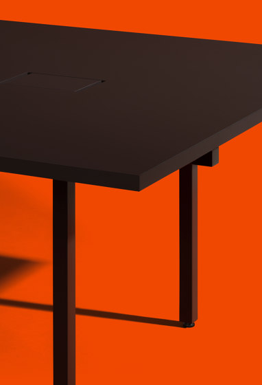 L2 ENO contract table with cable management | Contract tables | LOEHR
