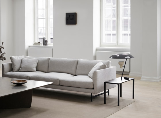 Calmo 3 Seater Chaise 80 Metal Base | Sofás | Fredericia Furniture
