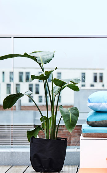Vertical Flowerpot White | Plant pots | Trimm Copenhagen