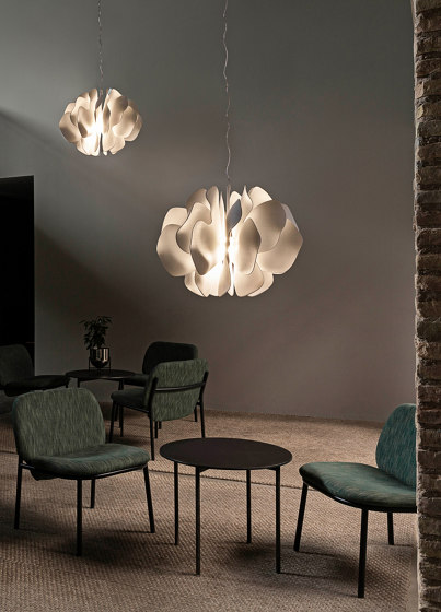 Nightbloom Table Lamp | White (CE) | Lampade tavolo | Lladró