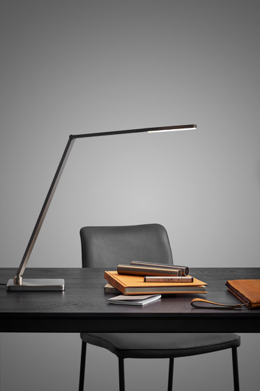 Lumis LED Table Lamp | Luminaires de table | Christine Kröncke