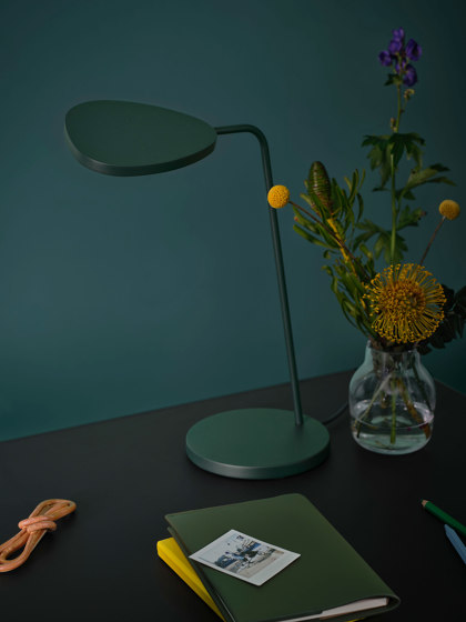 Leaf Table Lamp | Lámparas de sobremesa | Muuto
