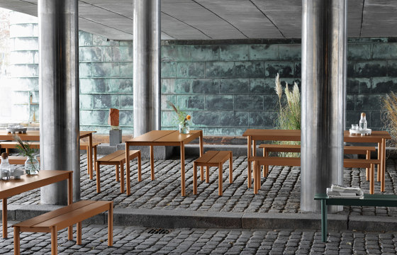 Linear Steel Table | 220 x 90 cm / 86.6 x 35.5" | Tables de repas | Muuto