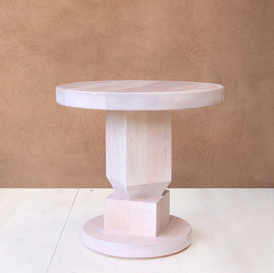Nico Pedestal Table | Dining tables | Pfeifer Studio